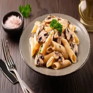 Kremalı Mantarlı Tavuklu Makarna