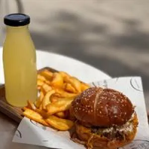 Cheeseburger Menü